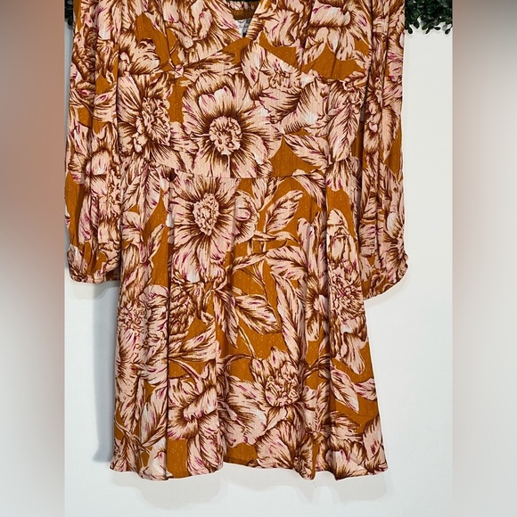 Band of The Free Jo Gold Floral Dress Large NWT - Picture 3 of 12